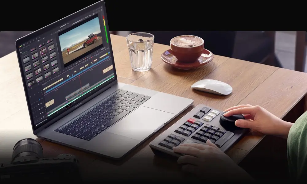 DaVinci Resolve 21